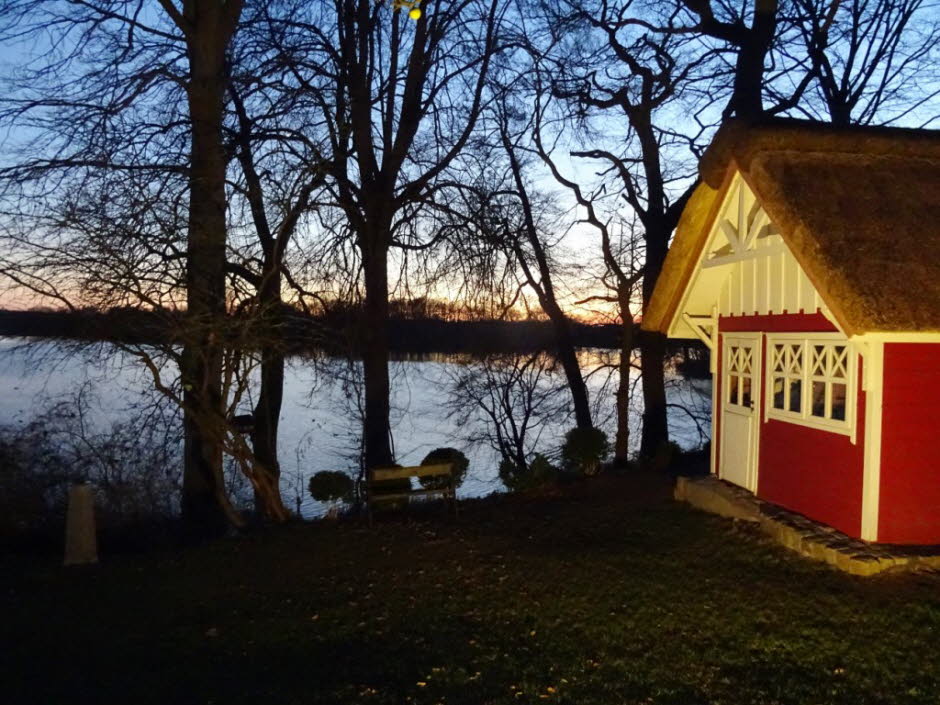 Winterabend mit Schwedenhaus 1 (3)