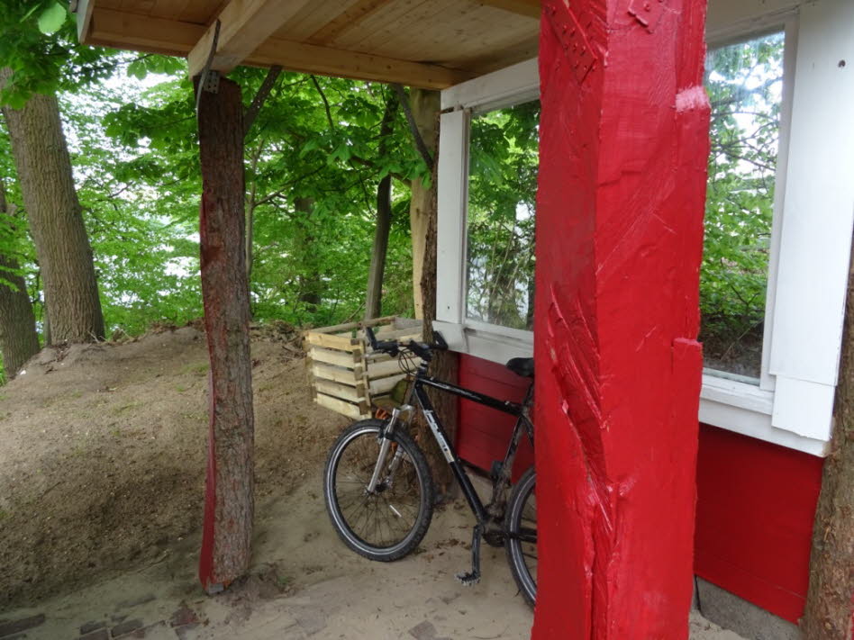 Fahrradschuppen mit zwei G�ster�dern oder zum Unterstellen Ihrer R�der